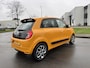 Renault Twingo 1.0i SCe Collection 75 PK. Slechts 13.000 KM !!! Gewoon een nieuwe auto !!