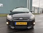 Ford Focus Wagon 1.0i EcoBoost Titanium 101 PK. Prachtige en zuinige auto van de tweede eigenaar !!! Distributieriem en waterpomp vervangen bij 147.000 KM !!