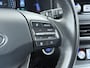 Hyundai Kona Electric EV 64kWh SOH-100% Warmtepomp Adaptive-Cruise Head-Up Display 1/2 Leer Krell®-Hifi Apple Carplay Android Adap.Cruise Camera Navi Pdc Ecc Fashion Keyless Privacy Glas DAB Led Blind Spot Lane Assist Origineel Nederlandse Auto