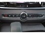 Volvo V90 T8 Recharge AWD Plus Dark - IntelliSafe Assist & Surround - 360º Camera - Harman/Kardon audio - Verwarmde voorstoelen, stuur & achterbank - Parkeersensoren voor & achter - Elektr. bedienb. voorstoelen met geheugen - Extra getint glas - 19' LMV