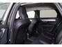 Volvo V90 T8 Recharge AWD Plus Dark - IntelliSafe Assist & Surround - 360º Camera - Harman/Kardon audio - Verwarmde voorstoelen, stuur & achterbank - Parkeersensoren voor & achter - Elektr. bedienb. voorstoelen met geheugen - Extra getint glas - 19' LMV