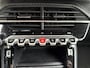 Peugeot 2008 1.2 Hybrid 145 Allure | Climate & Cruise Control | Parkeersensoren voor + achter | AppleCarplay/Android Auto |