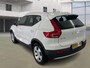 Volvo XC40 1.5 T3 Momentum | Stoelverwarming | Lederen bekleding | Elektrische stoelverstelling | Parkeer Camera | Parkeersensoren Voor + Achter | Cruise Control |