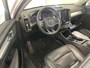 Volvo XC40 1.5 T3 Momentum | Stoelverwarming | Lederen bekleding | Elektrische stoelverstelling | Parkeer Camera | Parkeersensoren Voor + Achter | Cruise Control |