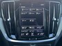 Volvo V60 2.0 B3 INSCRIPTION Trekhaak Panoramadak Harman Kardon Audio Navi Pilot Assist ACC Blis Leder Elek Stoel Carplay Getint Glas Automaat MHEV NL Auto 1e Eigenaar "Orrefors" Kristal Pook