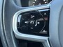 Volvo V60 2.0 B3 INSCRIPTION Trekhaak Panoramadak Harman Kardon Audio Navi Pilot Assist ACC Blis Leder Elek Stoel Carplay Getint Glas Automaat MHEV NL Auto 1e Eigenaar "Orrefors" Kristal Pook