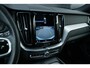 Volvo XC60 2.0 T6 Plug-in hybrid AWD R-Design 350 PK|Pano|Trekhaak