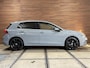 Volkswagen Golf 1.5 eTSI Style | Black Edition | Massagestoel | DAB | 18' inch | Navigatie | Adaptive Cruise | Velours
