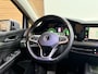 Volkswagen Golf 1.5 eTSI Style | Black Edition | Massagestoel | DAB | 18' inch | Navigatie | Adaptive Cruise | Velours