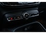 Volvo XC40 Recharge P8 AWD R-Design | Stoel- / Stuurverwarming | Schuif- / Kanteldak | 360 Camera | Harman Kardon Audio | Dodehoekdetectie | Adaptive Cruise Control | Keyless Entry |
