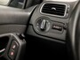 Volkswagen Polo 1.2-12V Sportline (NAVIGATIE, STOELVERWARMING, CLIMATE, SPORTSTOELEN, PARKEERSENSOREN, GETINT GLAS, ARMSTEUN, NIEUWE APK, NIEUWSTAAT)