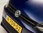 Volkswagen Polo 1.2-12V Sportline (NAVIGATIE, STOELVERWARMING, CLIMATE, SPORTSTOELEN, PARKEERSENSOREN, GETINT GLAS, ARMSTEUN, NIEUWE APK, NIEUWSTAAT)