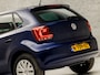 Volkswagen Polo 1.2-12V Sportline (NAVIGATIE, STOELVERWARMING, CLIMATE, SPORTSTOELEN, PARKEERSENSOREN, GETINT GLAS, ARMSTEUN, NIEUWE APK, NIEUWSTAAT)