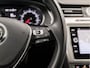 Volkswagen Passat Variant 1.4 TSI ACT Highline 150Pk Automaat (APPLE CARPLAY, GROOT NAVI, CLIMATE, STOELVERWARMING, KEYLESS, SPORTSTOELEN, GETINT GLAS, TREKHAAK, ADAPTIVE CRUISE, NIEUWE APK, NIEUWSTAAT)