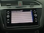 Volkswagen Tiguan 1.4 PHEV Life Edition Automaat | Pano-Dak | Elek. Trekhaak | Navi | ACC | P. Sensoren |