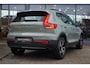 Volvo XC40 2.0 B4 Plus Dark | Adaptieve Cruise + Pilot Assist | Elek. Trekhaak | Stoel & Stuurverwarming | Elek. Stoelen + Geheugen | Parkeer Camera | Elek. Achterklep | Google | Keyless Entry