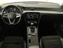 Volkswagen Passat 1.4 TSI PHEV GTE | Stoelverwarming | Massage | Leder/Alcantara | Camera | Carplay | Navigatie | Matrix LED | Adaptive cruise | Climate control | 18'' lichtmetalen velgen