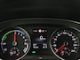 Volkswagen Passat 1.4 TSI PHEV GTE | Stoelverwarming | Massage | Leder/Alcantara | Camera | Carplay | Navigatie | Matrix LED | Adaptive cruise | Climate control | 18'' lichtmetalen velgen