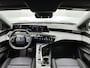 Peugeot 3008 SUV Allure Hybrid 145pk Automaat | Navigatie | Achteruitrijamera | Half Lederen AGR stoelen | Stoelverwarming | Cruise Control | Climate Control | Parkeersensoren | Armsteun | Led koplampen | Keyless | Draadloze Apple Carplay / Android Auto + Telefoonlader | Donker getint glas | Trekhaak | 19" Lichtmetalen velgen |