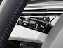 Peugeot 3008 SUV Allure Hybrid 145pk Automaat | Navigatie | Achteruitrijamera | Half Lederen AGR stoelen | Stoelverwarming | Cruise Control | Climate Control | Parkeersensoren | Armsteun | Led koplampen | Keyless | Draadloze Apple Carplay / Android Auto + Telefoonlader | Donker getint glas | Trekhaak | 19" Lichtmetalen velgen |
