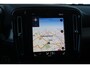 Volvo XC40 T4 Momentum | Keyless Entry| Elektrisch bedienbare achterklep| Parkeersensoren voor + achter met achteruitrijcamera| Semi- elektrisch inklapbare trekhaak| Verwarmbare voorstoelen| DAB+|