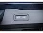 Volvo V60 2.0 B3 R-Design | Adaptive cruise control | Voorruitverwarming | Draadloze telefoonlader | Dode hoek detectie BLIS | Elektrische stoelverstelling | LED koplampen | 18" velgen | Sportonderstel |