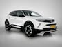 Opel Mokka-e Ultimate 50kWh 136pk Automaat | 1ste eigenaar | 3 FASE | Winterpakket | Camera | Dodehoekdetectie | LEER/Alcantara | Navigatie | 18" LMV | Apple Carplay/Android Auto |