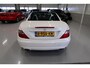 Mercedes-Benz SLK 200 Leer Airscarf Panoramadak Sportstoelen Nekverwarming Metallic wit 17 inch Sportvelgen Nette staat Onderhoud volledig aanwezig Windscherm