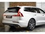 Volvo V60 T6 Twin Engine AWD Inscription | Panoramadak | Stoelverwarming | Parkeersensoren voor + achter | Parkeerverwarming | Comfortstoelen | Navigatie | Lederen Bekleding |