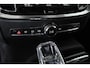 Volvo V60 T6 Twin Engine AWD Inscription | Panoramadak | Stoelverwarming | Parkeersensoren voor + achter | Parkeerverwarming | Comfortstoelen | Navigatie | Lederen Bekleding |