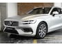 Volvo V60 T6 Twin Engine AWD Inscription | Panoramadak | Stoelverwarming | Parkeersensoren voor + achter | Parkeerverwarming | Comfortstoelen | Navigatie | Lederen Bekleding |