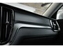 Volvo V60 T6 Twin Engine AWD Inscription | Panoramadak | Stoelverwarming | Parkeersensoren voor + achter | Parkeerverwarming | Comfortstoelen | Navigatie | Lederen Bekleding |