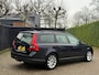 Volvo V70 2.5T Kinetic LEER AUT