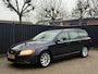 Volvo V70 2.5T Kinetic LEER AUT