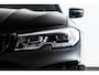 BMW 3-Serie 330e High Executive Sport Line - Sportstoelen - Elektrisch verwarmde voorstoelen - Geluidswerende Ruiten - Harman Kardon - Cruise control - Active Guard Plus - Getinte Ruiten - Stuurwielrand verwarmd -