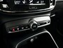 Volvo XC40 T2 Momentum Business | Parkeercamera | Stoel- en Stuurverwarming | Cruise Control | Navigatie