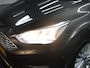 Ford C-Max 125PK Titanium | 1ste eigenaar | 17"LMV | Automatisch Inparkeren | AppleCarplay/Android Auto | Armsteun | Voorruit verwarming | Navigatie | Keyless | Cruise Control | Climate Control | Isofix | Parkeersensoren | Privacy Glass |
