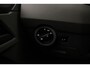 Volkswagen Transporter 2.0 TDI 110pk L2 Dubbele Cabine | 6-zitplaatsen | Betimmering | Trekhaak |  Navigatie (Apple carplay / Android Auto)