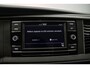 Volkswagen Transporter 2.0 TDI 110pk L2 Dubbele Cabine | 6-zitplaatsen | Betimmering | Trekhaak |  Navigatie (Apple carplay / Android Auto)