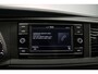 Volkswagen Transporter 2.0 TDI 110pk L2 Dubbele Cabine | 6-zitplaatsen | Betimmering | Trekhaak |  Navigatie (Apple carplay / Android Auto)