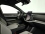 Volvo EX30 Twin Motor Performance Ultra 69 kWh | Panoramadak | 360° camera | Harman Kardon | Stoel- en Stuurverwarming | Trekhaak