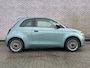 Fiat 500 Icon 42 kWh keyless entry | Apple Carplay/Android Auto | navigatiesysteem full map | Achteruitrij camera | auto climate control | Met extra set winterbanden op velg |