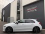 Mercedes-Benz A-klasse 180 Premium Plus AMG Pano/Ambiente/Car Play/LED/Navigatie/Camera/Alcantara/PDC/Cruise/Climate/Apk 03-2027