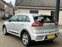 Kia Niro 1.6 GDi Hybrid DynamicLine Navi Clima Cruise Camera Trekhaak NAP NL-Auto Volledig Dealeronderhouden!