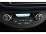 Toyota Yaris 1.5 Hybrid Bi-Tone | Climate control | Cruise control | Keyless | Parkeercamera |