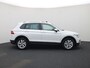 Volkswagen Tiguan 1.4TSIeHybrid 180kW/245PK Elegance DSG · Panoramadak · Apple/Android · Camera + Parkeersensoren · Garantie t/m 06-07-2028 of 100000km.