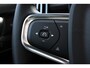 Volvo XC40 B4 Automaat Plus Dark | Semi elektrisch inklapbare trekhaak | Verwarmbare voorstoelen en stuurwiel | Adaptive Cruise control | Premium Sound by Harman Kardon | Elektrisch verstelbare voorstoelen | Apple Carplay/Android Auto