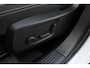 Volvo XC40 B4 Plus Dark | Semi elektrisch inklapbare trekhaak | 19" lichtmetalen velgen | All Seasonbanden | Noodreservewiel | Verwarmbare voorstoelen | Driver Awareness | Adaptive Cruise control | Pilot Assist | Driver Assist | Verwarmbaar stuurwiel | Camera achter | Draadloze telefoonoplader | Keyless Entry | Keyless Drive | Verwarmbare voorruit | Premium Sound by Harman Kardon | Elektrisch verstelbare voorstoelen | Apple Carplay/Android Auto | Google Maps | Google Assistant | Blis | Elektrisch bedienbare achterklep