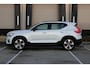 Volvo XC40 B4 Plus Dark | Verwarmbare voorstoelen | Verwarmbaar stuurwiel | Verwarmbare voorruit | Premium audio by Harman Kardon | Trekhaak | 18 inch Lichtmetalen velgen