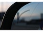Volvo XC40 B4 Plus Dark | Verwarmbare voorstoelen | Verwarmbaar stuurwiel | Verwarmbare voorruit | Premium audio by Harman Kardon | Trekhaak | 18 inch Lichtmetalen velgen